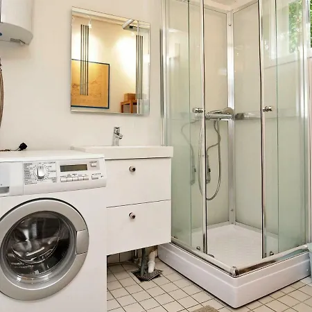Prázdninový dům Three-bedroom Holiday In 2 *