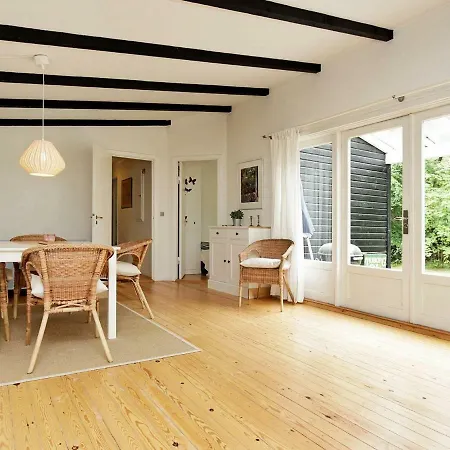 Three-bedroom Holiday In 2 Prázdninový dům *